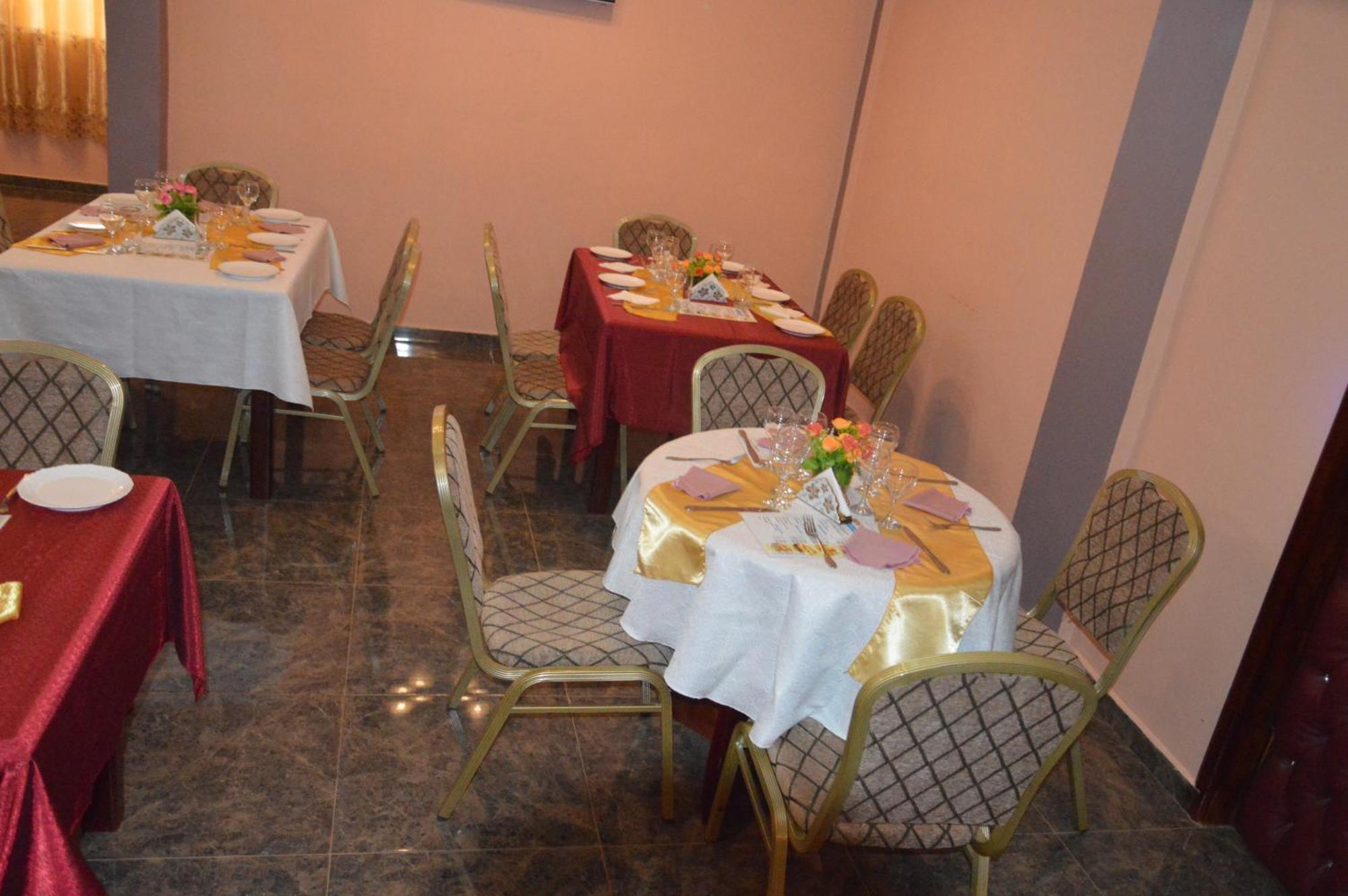 Nikita Hotel Yaoundé Exterior foto